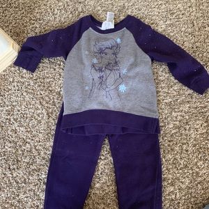 Frozen - princess Elsa sweatsuit.
